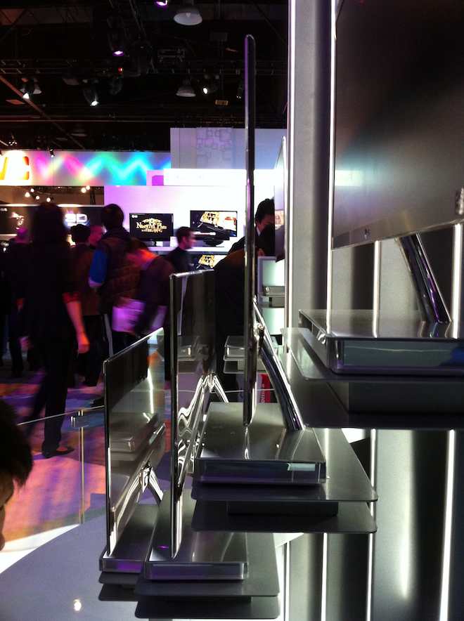 Monitor más delgado del mundo 2 Este es el monitor más delgado del mundo: 7,1 mm (CES 2011)