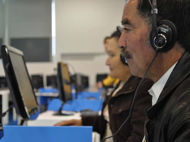 Internet en Colombia Colombianos dedican más tiempo a Internet que a la televisión