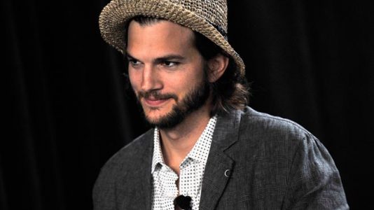 ashton kutcher es steve jobs