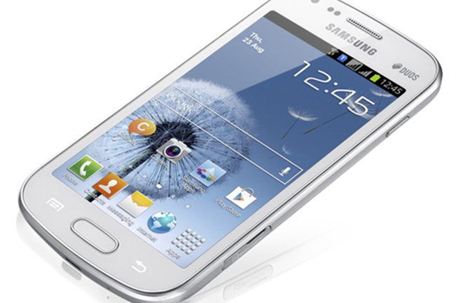 Torbellino realce juicio Samsung presenta su nuevo Galaxy S con doble SIM • ENTER.CO