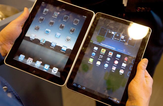 iPad vs. Samsung Galaxy Tab 10.1.