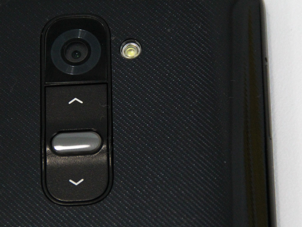 La apuesta de LG por una ubicación diferente de los botones de mando. Foto: ENTER.CO