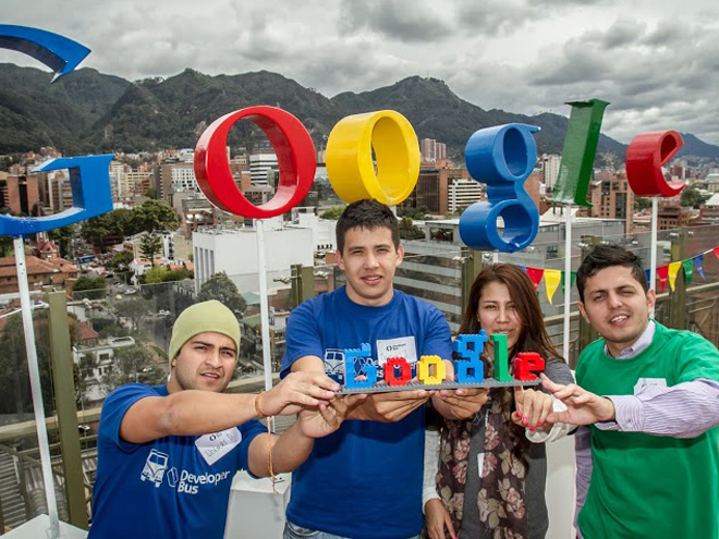 Estos son los ganadores del Reality de Google en el país. Foto: Developer Bus