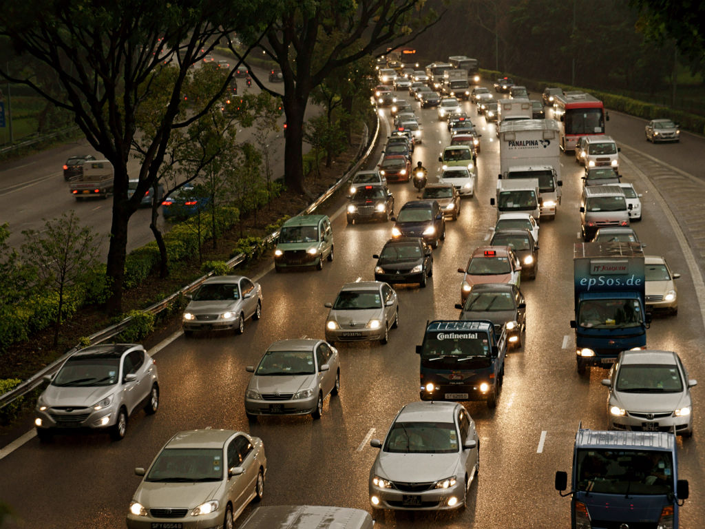 En el futuro el tráfico de las ciudades podría mejorar con la ayuda de la tecnología. Foto: epSos.de (vía Flickr).
