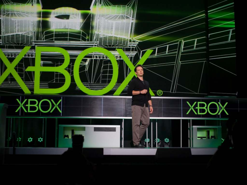 Phil Spencer en un escenario. 