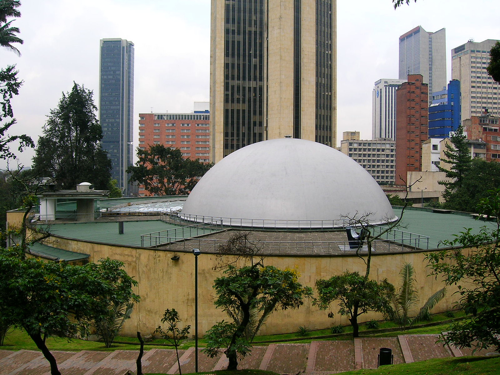 Celebre el Día Internacional de Internet en el Planetario