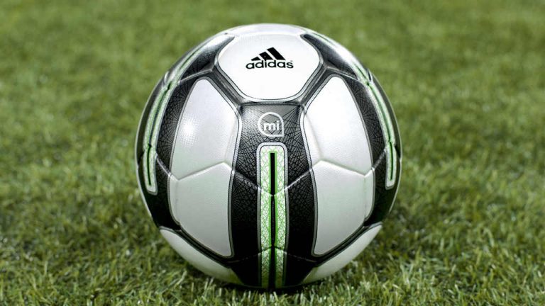 Adidas lanza un de fútbol inteligente ENTER.CO