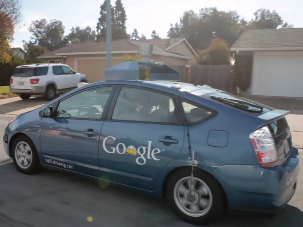 Los interrogantes legales a los que se enfrentan los carros autónomos de Google