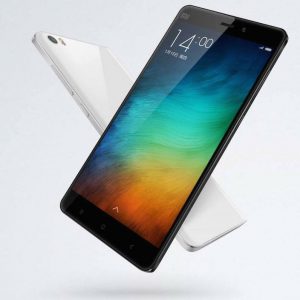 Xiaomi Mi Note con pantalla de 5,7 pulgadas Full HD.