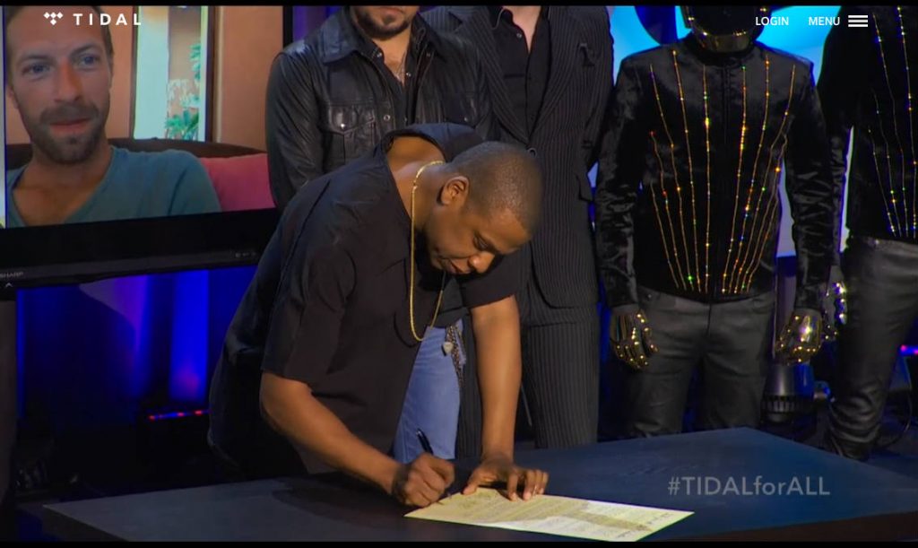 Jay-Z, nuevo propietario de Tidal, firma la declaración. 