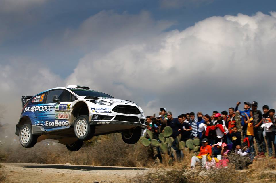 El Ford Fiesta es uno de los autos con mejor rendimiento en los campeonatos de rally en el mundo.