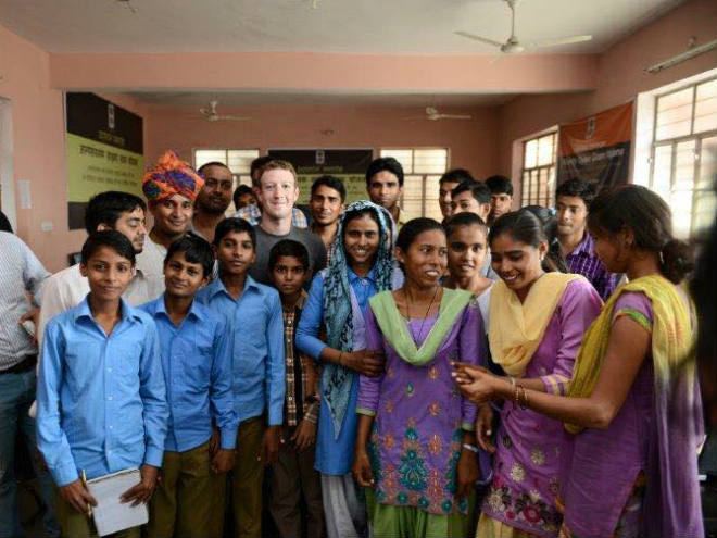 Zuckerberg defiende su iniciativa de conectividad para todos. 
