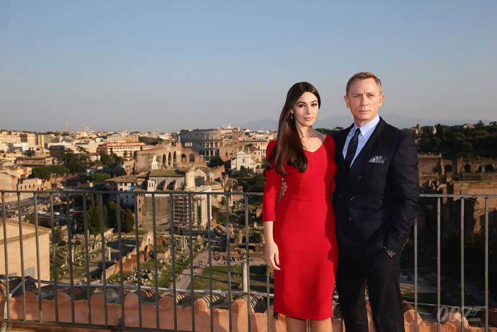 ¿¡Qué diablos hace Daniel Craig con mi esposa!?