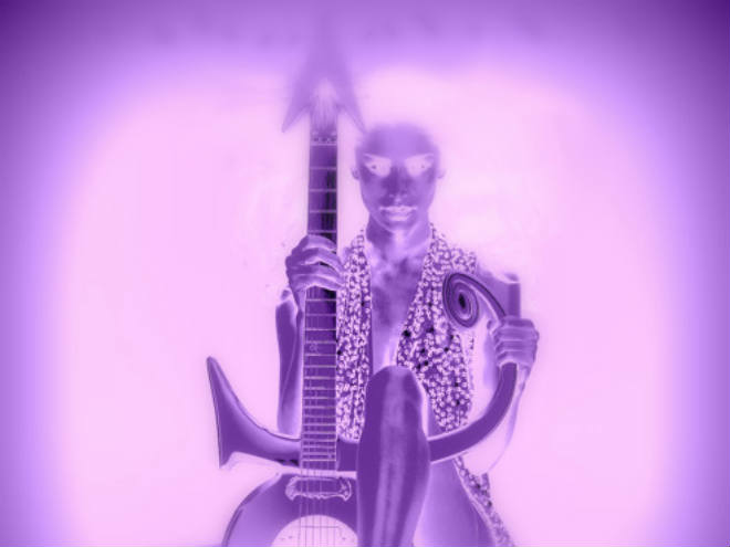 Prince quita sus álbumes sin explicación. 