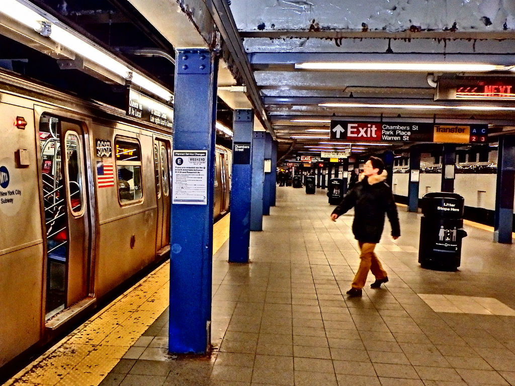 No puedes subir tu hoverboard al metro de Nueva York. 