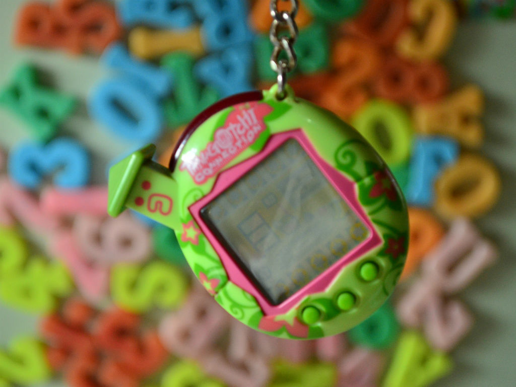 Tamagotchi Pix, la mascota virtual más famosa del mundo se