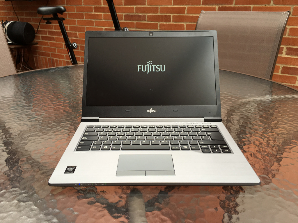 Fujitsu U745