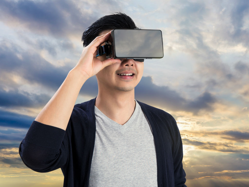 La realidad virtual está cada vez más cerca de ser tan popular como los celulares. 