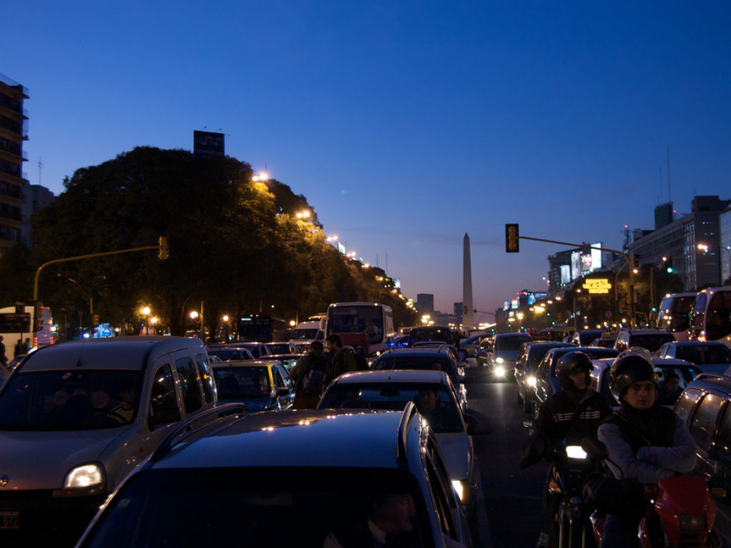 Uber enfrenta problemas legales en Buenos Aires. 