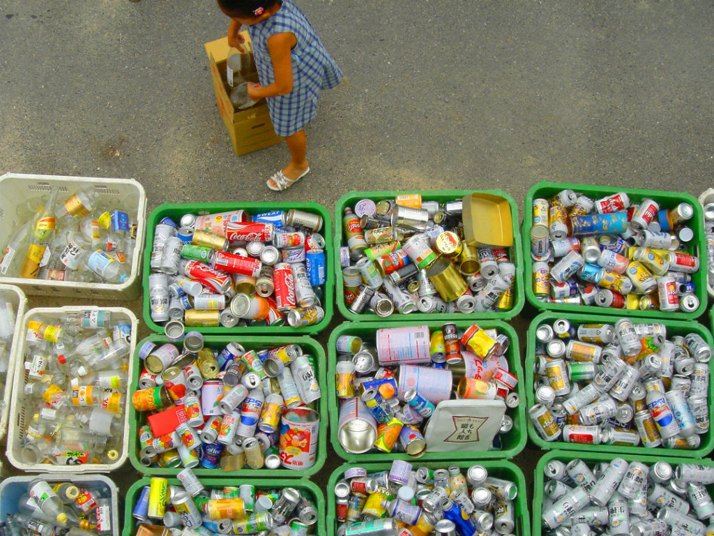 El reciclaje aporta muchos beneficios a medio ambiente. 