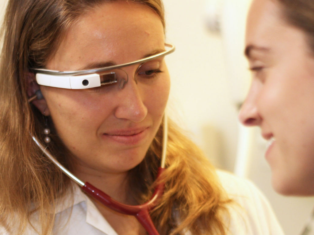 Google Glass para todos los médicos. 
