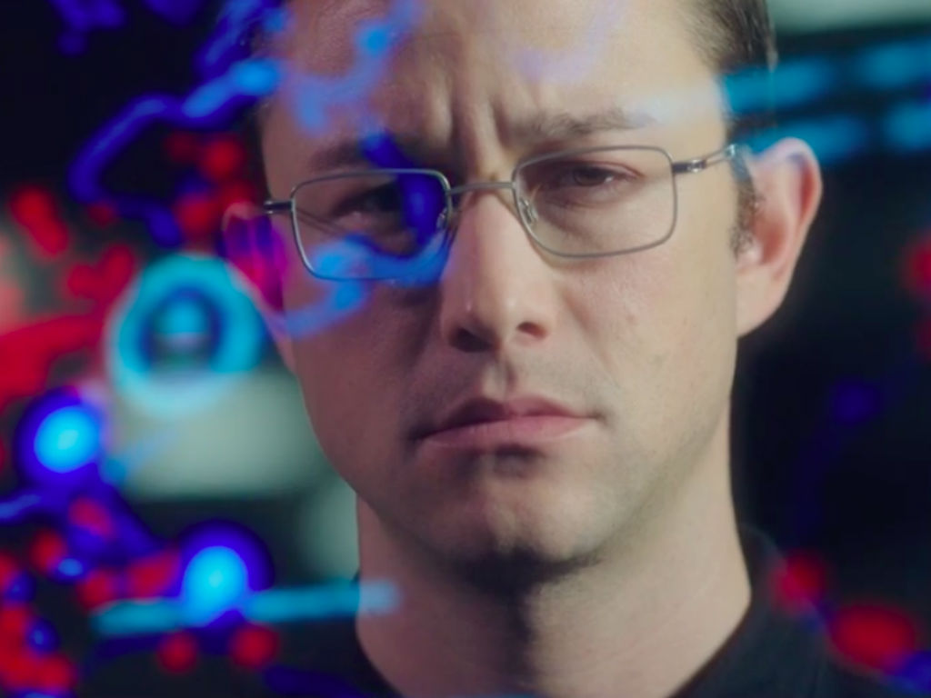 Joseph Gordon-Levitt como Edward Snowden. 