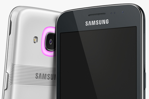 El Galaxy J2 trae Smart Glow que te avisa qué tipo de notificación tienes. 