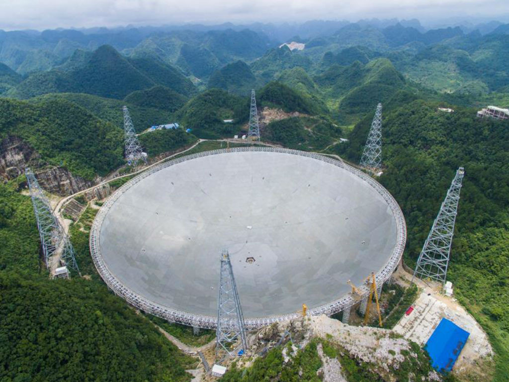 180 millones de dólares costó la construcción de este radiotelescopio.