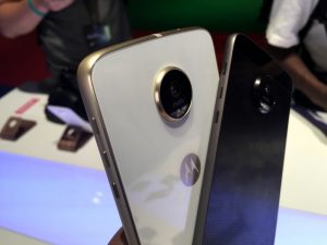 El Moto Z Play es el nuevo integrante de la línea modular Moto Z de Lenovo.