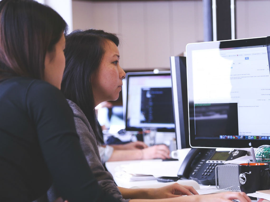 Las mujeres aún no están tan presentes en la computación. 