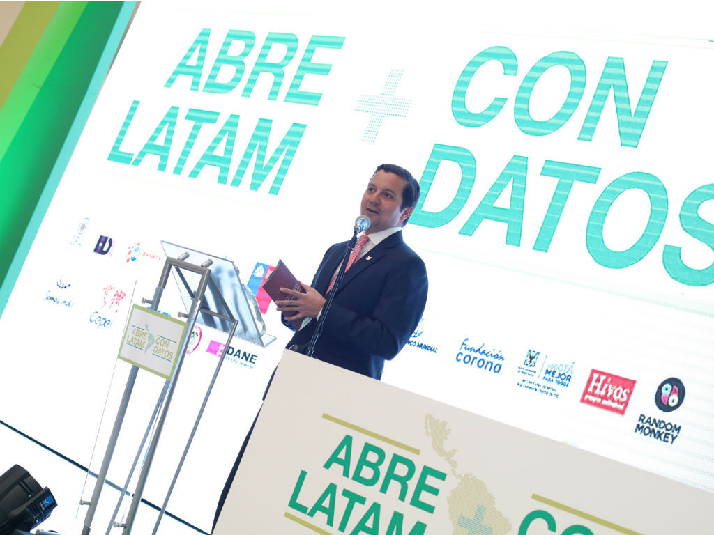 Ministro TIC lanza plataforma de datos abiertos, que beneficiará a emprendedores y empresas.