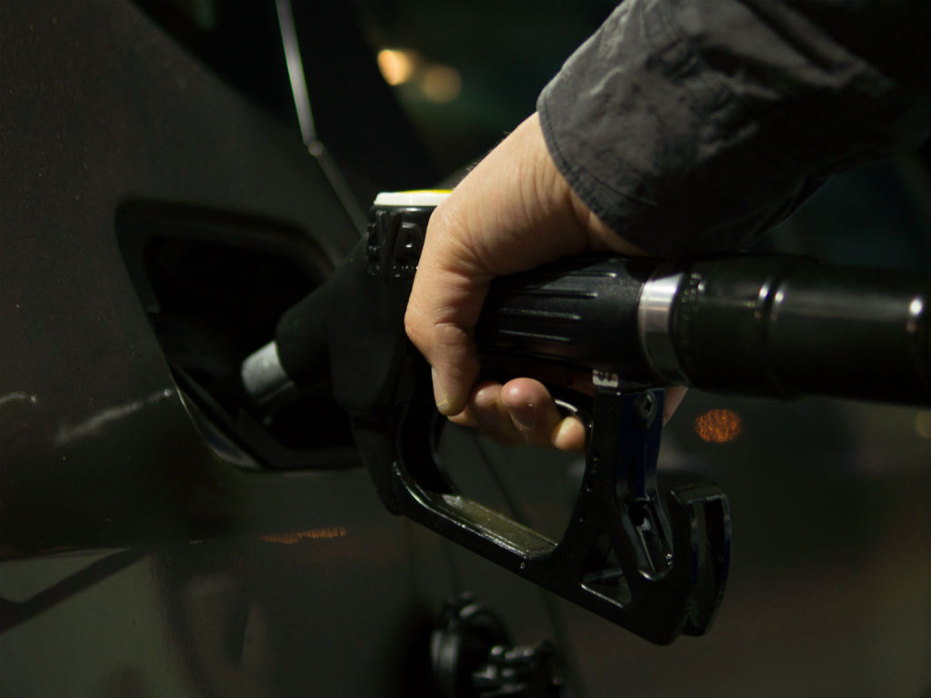 Pago Click te permite pagar el combustible de tu carro desde el celular.