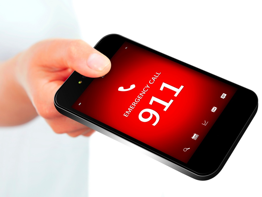 El smartphone puede usar otra red disponible para hacer llamadas a los números de emergencia. 