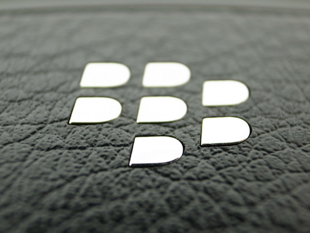 TLC compra derechos globales de Blackberry.