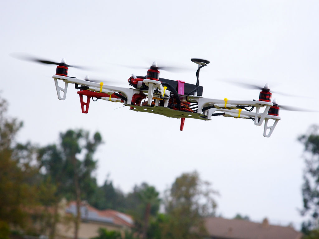MIT crea programa para desarrollar drones personalizados.