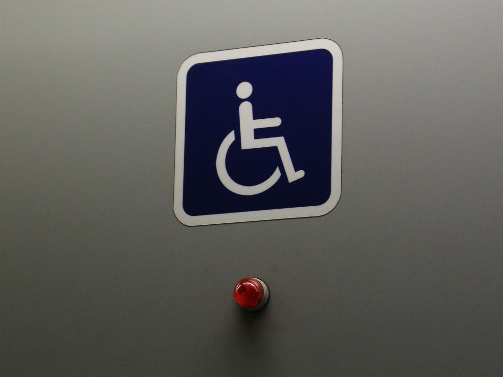 Google Maps ahora mostrará la ubicación de espacios para personas con discapacidades físicas.