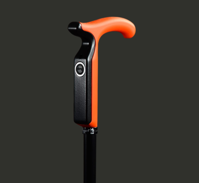 The Smartcane tiene la capacidad de enviar mensajes de texto o realizar llamadas si ve que su dueño está en problemas