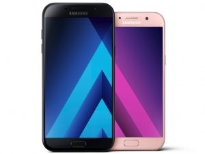 El Galaxy A7 (2017) y el Galaxy A5 (2017) tienen cámara trasera y frontal de 16 megapíxeles. 