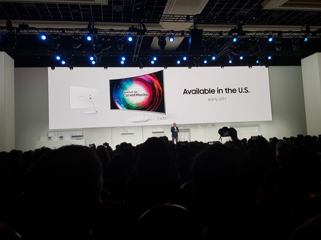 Samsung también presentó en esta oportunidad nuevos monitores para computador. 