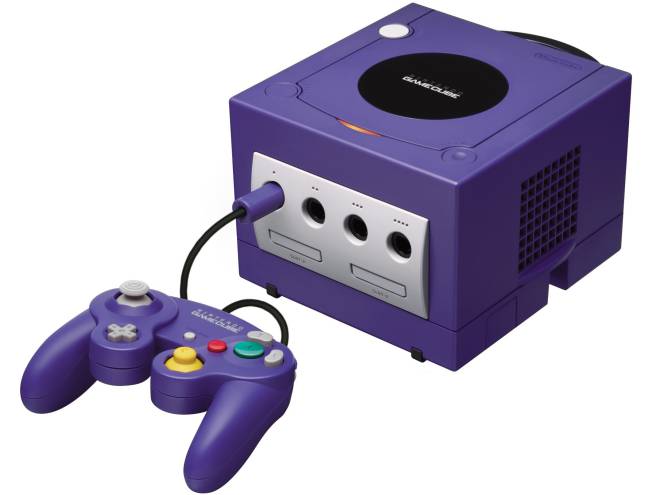 La sucesora del Nintendo 64. La consola tenía mejores gráficos, texturas, iluminación y rendimiento. Usaba mini discos. 