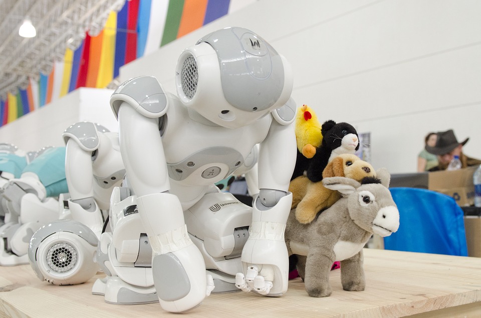 Según la propuesta, no debemos olvidar que los robots son máquinas.