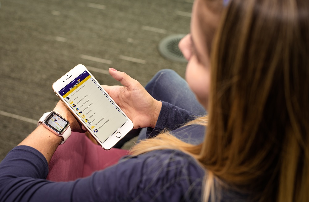 La extensión de funciones de Bancolombia App se da para los relojes Apple Watch y Android Wear.
