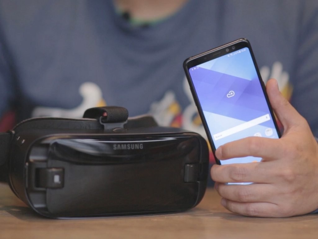 Galaxy A8+ Gear VR