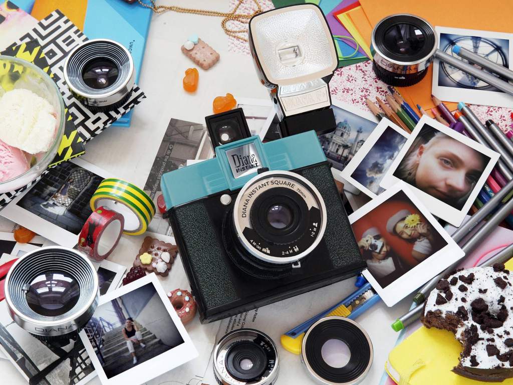 Diana Instant Square