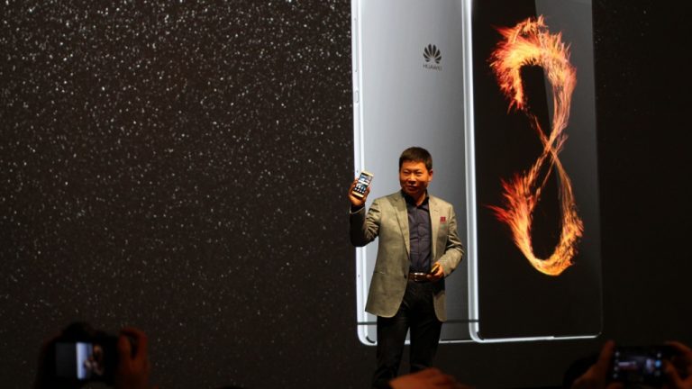 Richard Yu Huawei smartphone plegable