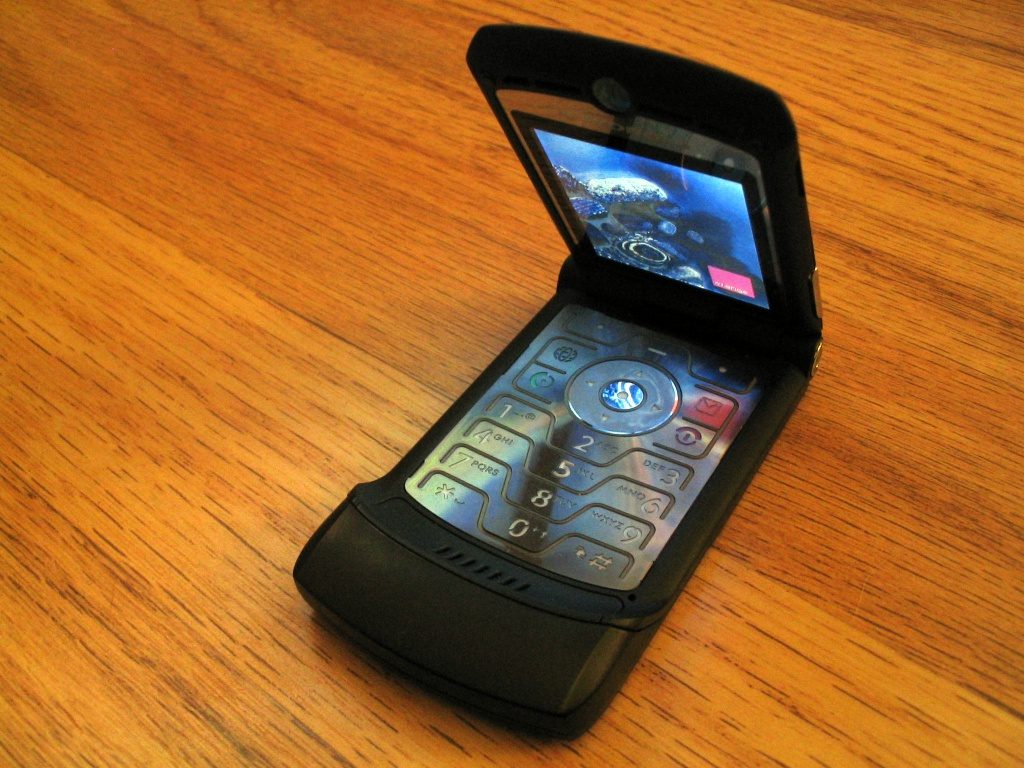 Custodia In Feltro Per Motorola RAZR 2019, Grigio Scuro Con Bordo Blu, K-S-Trade