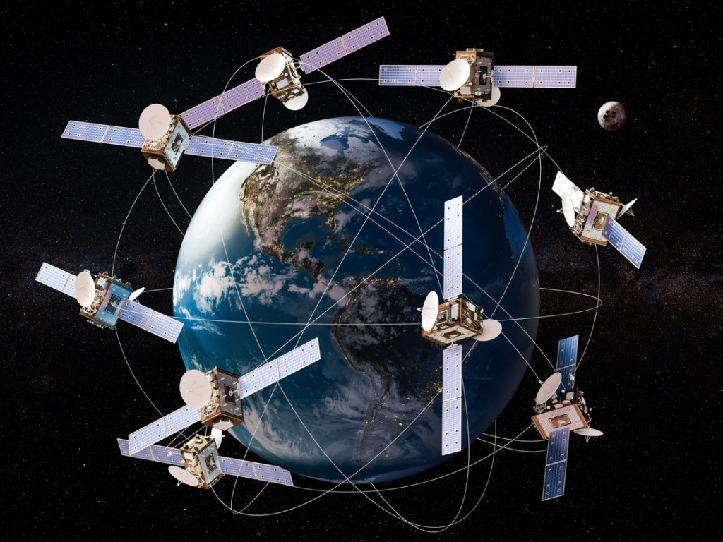 Amazon satelites