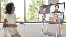 Surface Hub 2S