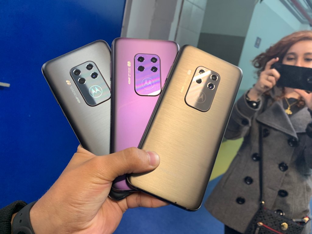 Motorola One Zoom