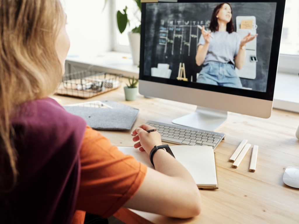 ¿Te interesa la ciberseguridad?  Este programa especializado es para ti y con certificaciones globales gratis